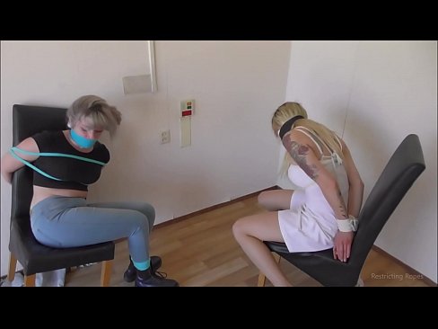❤️ 瘾君子/被捆绑堵住嘴/落难的少女 at porn zh-cn.tubsexer-porn.ru